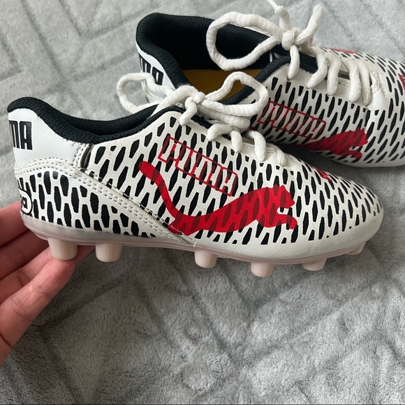 PUMA Unisex’s Kids Soccer Cleats Size 30 - Picture 4 of 11